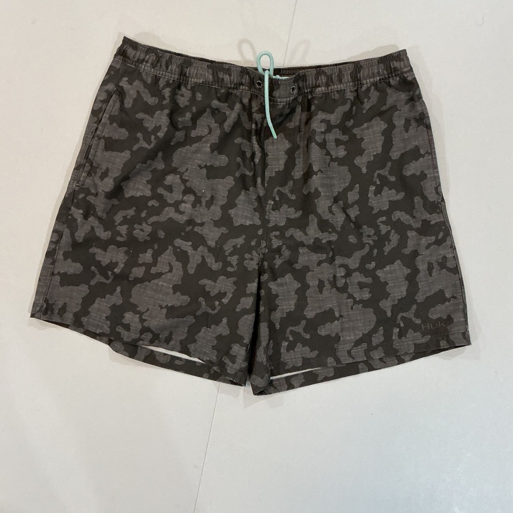 Huk Performance Fishing Shorts Camo Gray Elastic Waist Gorpcore Mens M